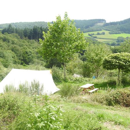 Camping La Foret Du Morvan Larochemillay Экстерьер фото
